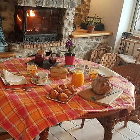 Bed and Breakfast L'Attrape Reve Saint-Vincent-de-Barres Exterior foto